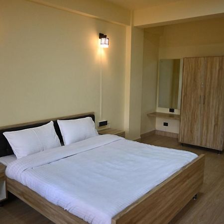 Treetops Residency Shillong Buitenkant foto