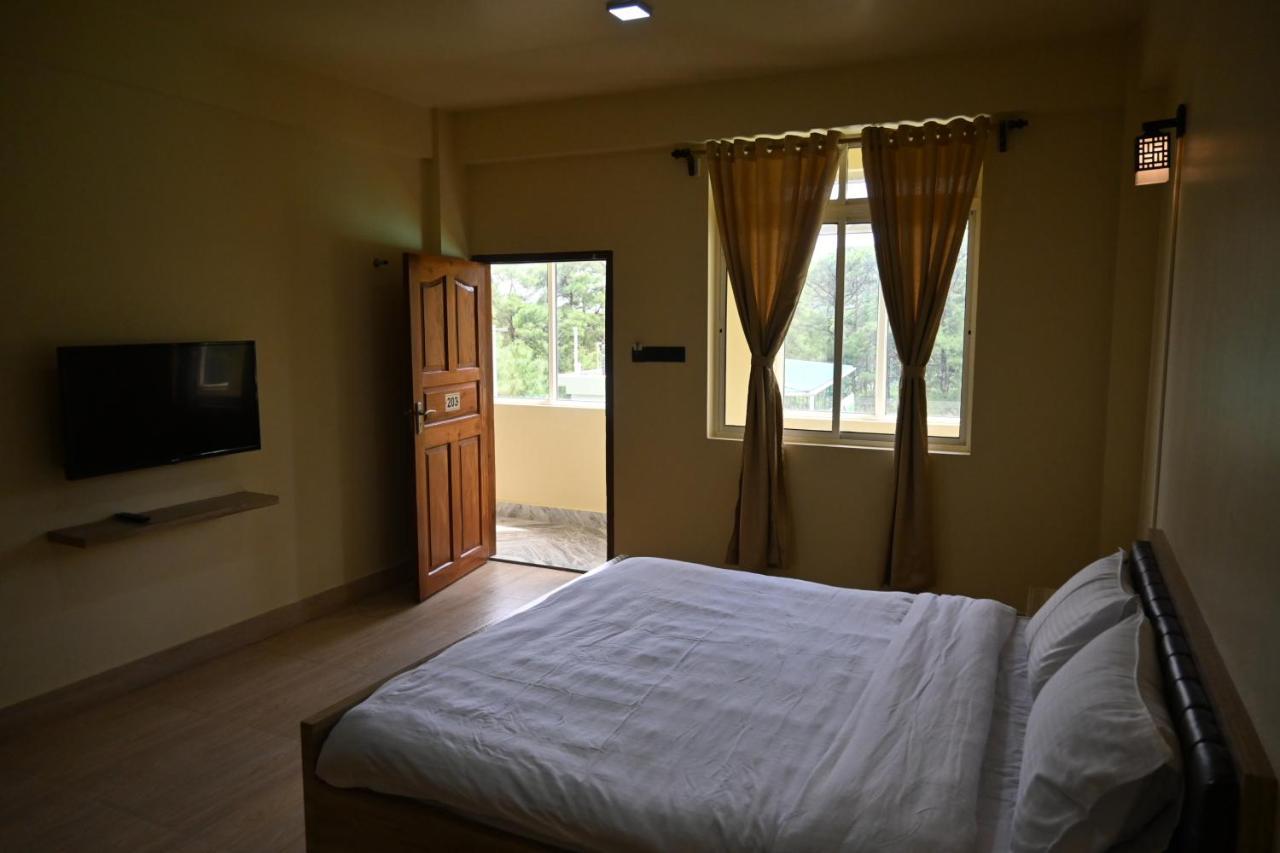 Treetops Residency Shillong Buitenkant foto